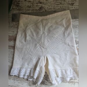 Vintage Alma Shapewear White Lace Shorts Size Large